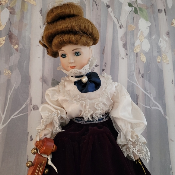 CELESTE Victorian Style Musical Porcelain Doll W/ Cello ANCO  1994 "Feelings" - Picture 6 of 16
